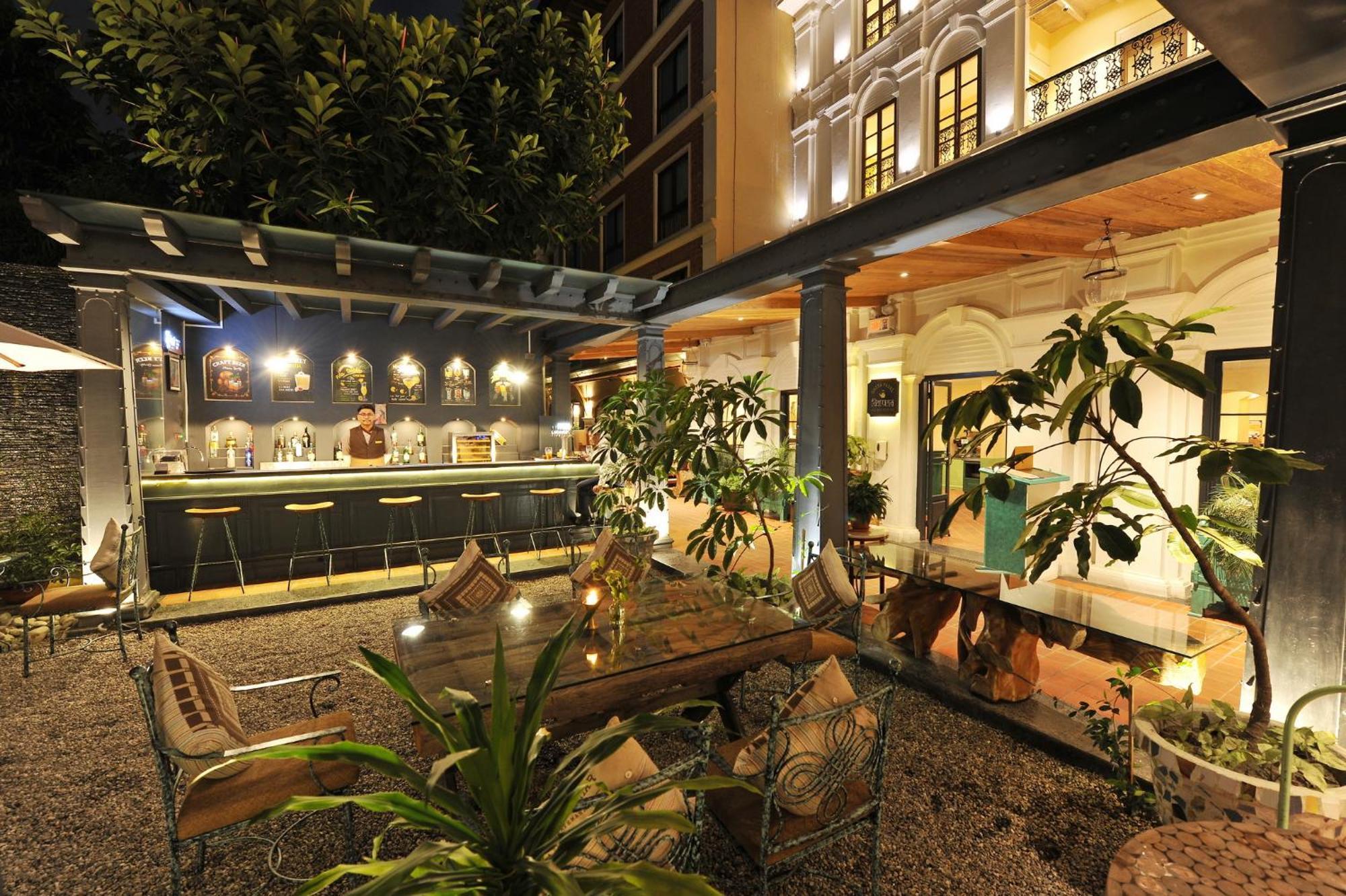 Nepali Ghar Hotel Kathmandu Buitenkant foto